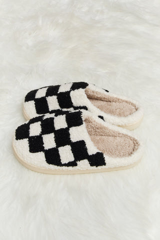 Melody Checkered Print Plush Slide Slippers - Earth Angel Lifestyle