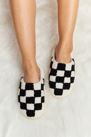 Melody Checkered Print Plush Slide Slippers - Earth Angel Lifestyle